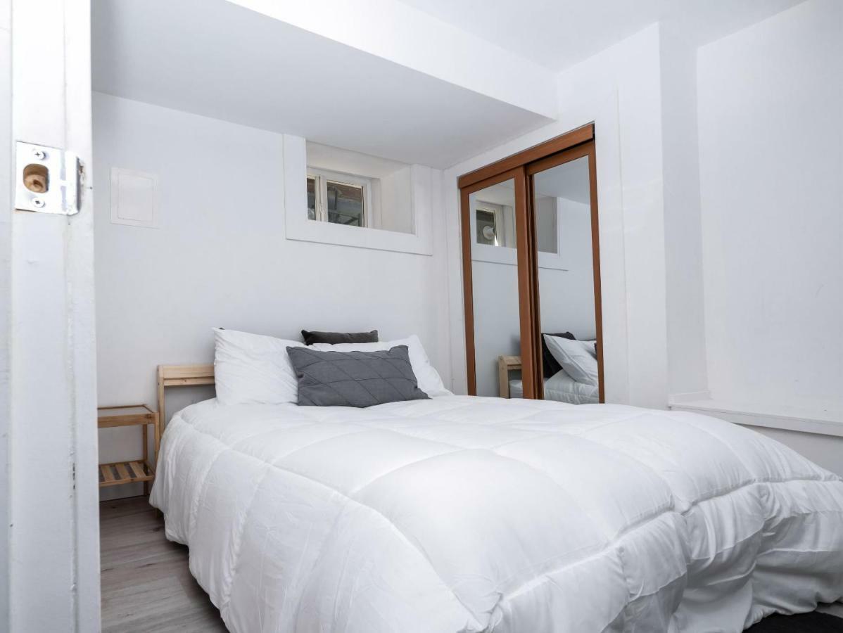 Cosy 1 Bedroom Suite In Leslieville Toronto Exterior foto